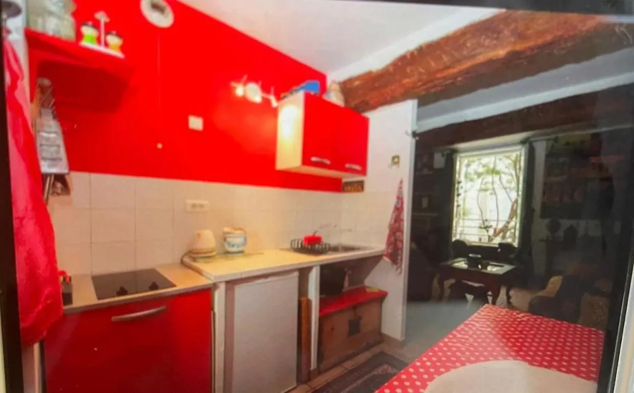 Jiva Bennani Apartment Toulon France